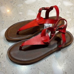 Sandal